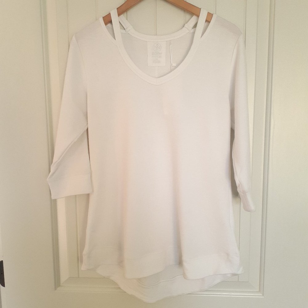 NWT Body by Simply Noelle 3/4 Sleeve V-Neck Terry Top White Size S/M